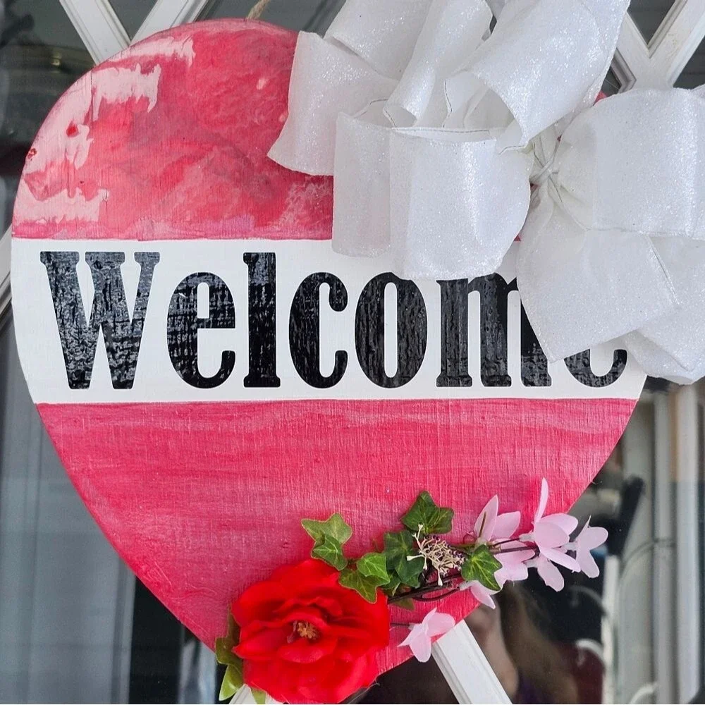 Hand Crafted Heart Shaped Welcome Sign Wooden Floral Decoration 12